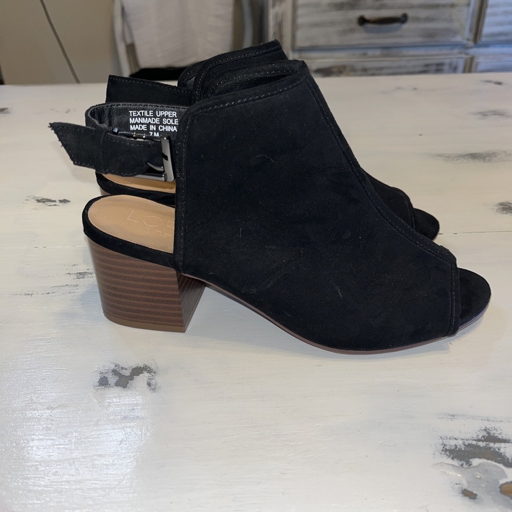 Loft outlet black Open Toe Sandal block heel suede 7 M 2 Inch Heel